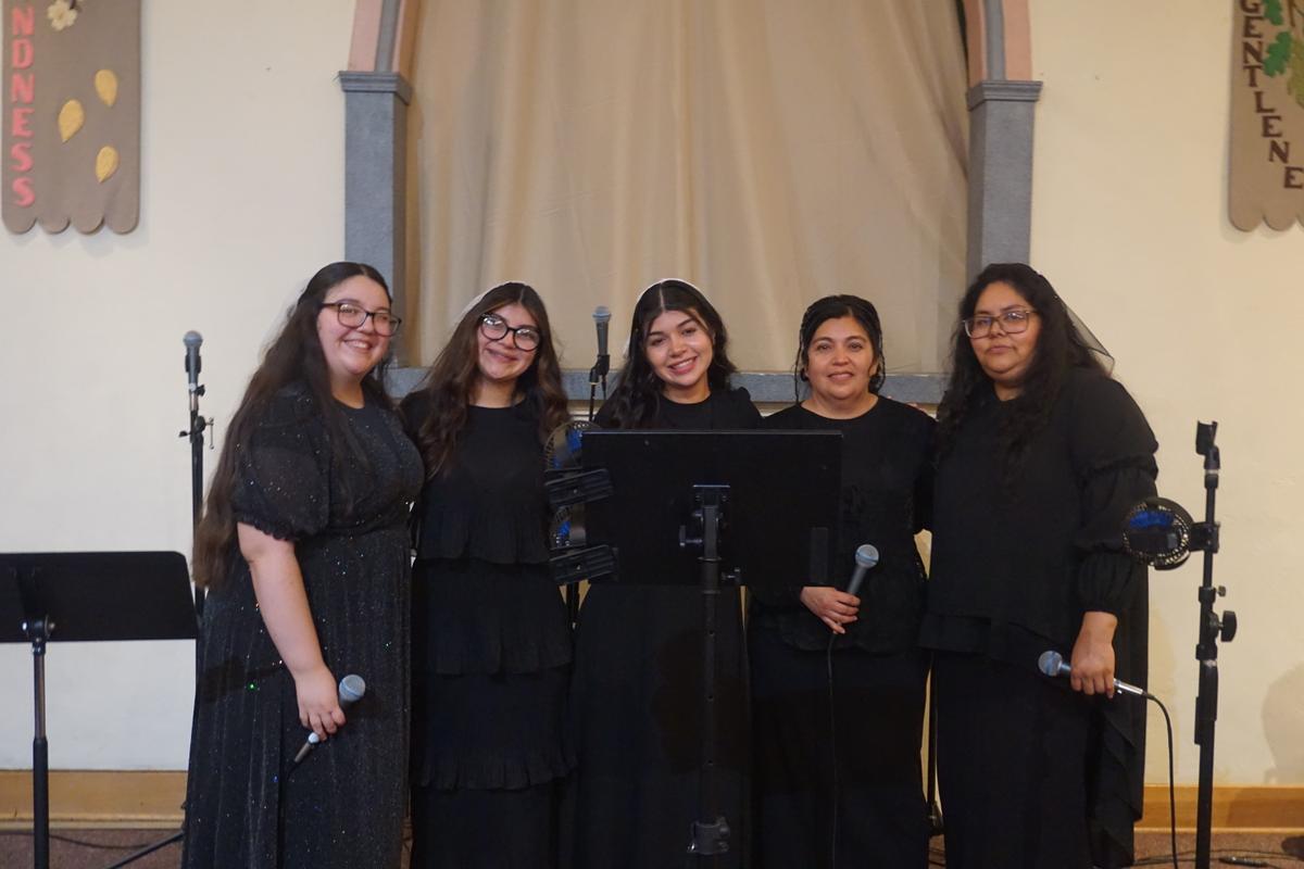 Iglesia Apostólica Amen Amen — Servicio de adoración
